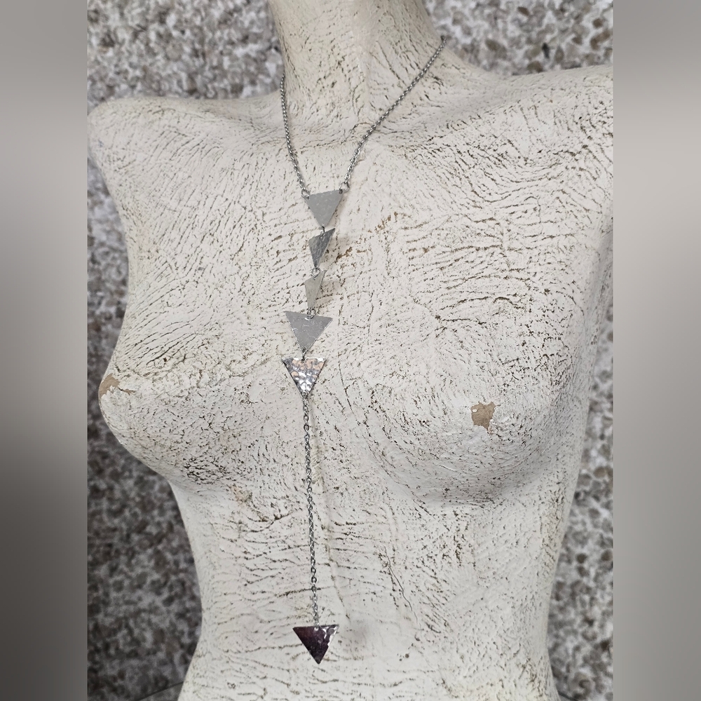 Vintage Y2k Zap Triangle metal dangle necklace silver - Picture 2 of 6